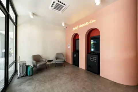 Woco Hotel, Kinrara